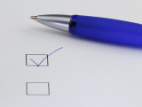 clipboard checklist pen
